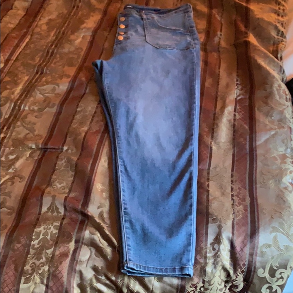High Waist Crop Jeans